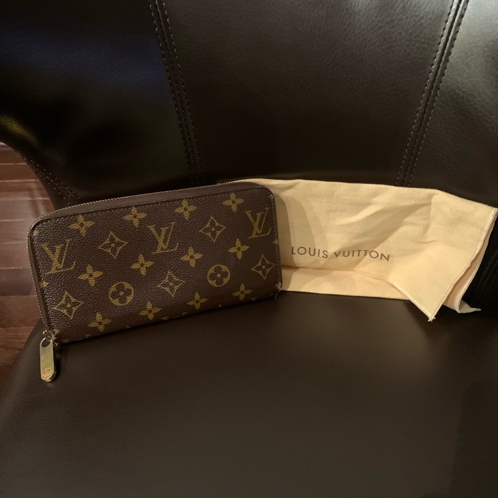 LV large wallet